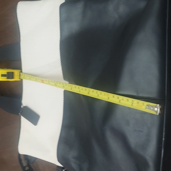 Coach Travel/Carry-on Large Purse/ Large Crossbody - cream and Black - Picture 7 of 10